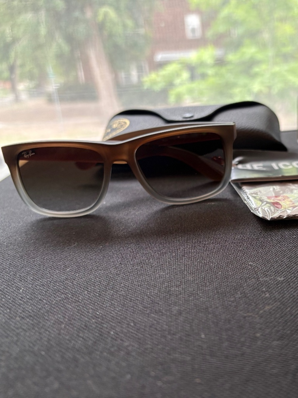 Ray-Ban Justin sunglasses (RB4165) Matte rubber brown gradient frame/green lens